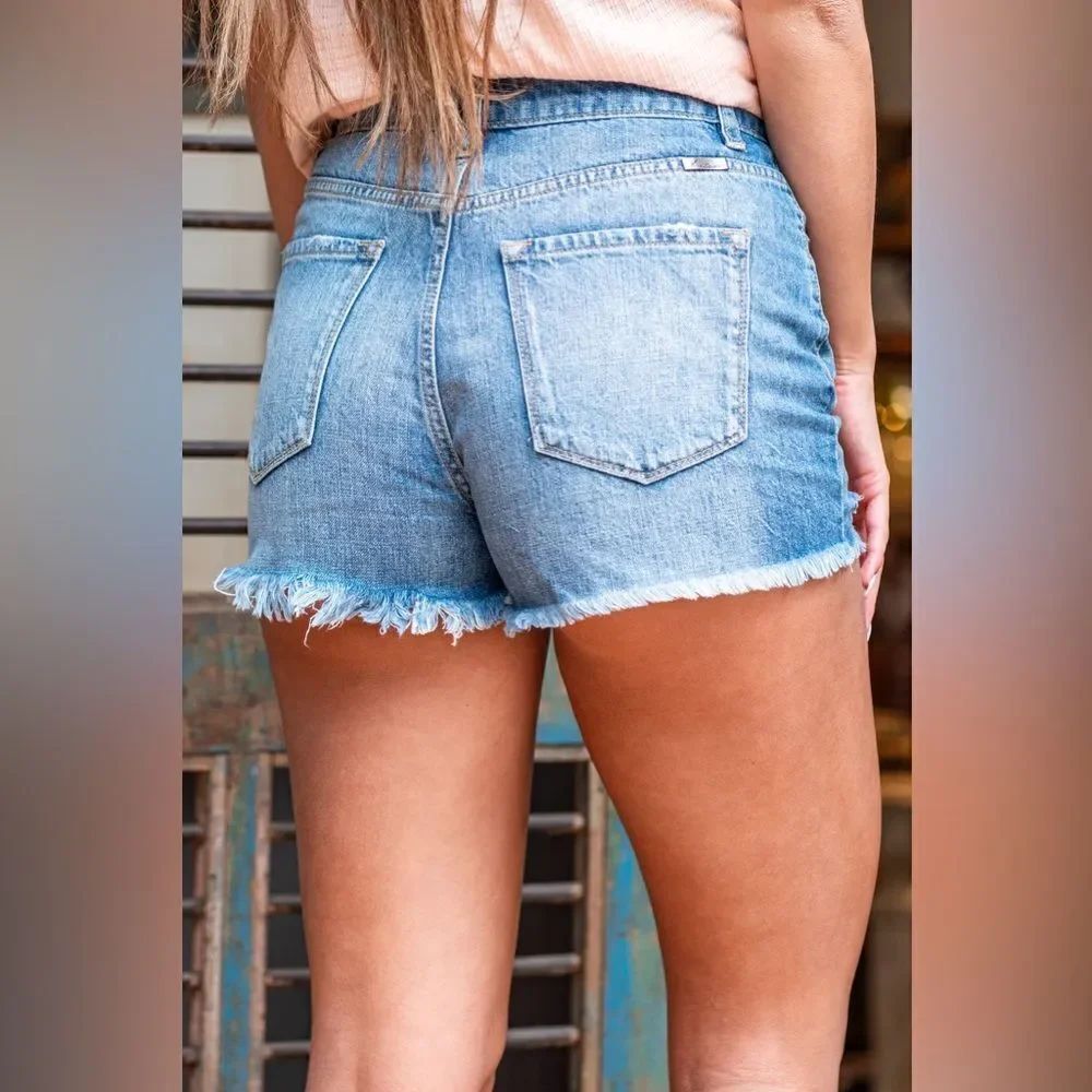 KanCan ISABELLE HIGH RISE MOM SHORTS NEW Size 9/28 - Picture 3 of 14